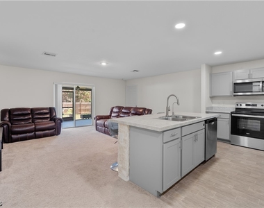 2706 9th Street Sw - Photo Thumbnail 16
