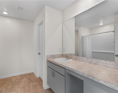 2706 9th Street Sw - Photo Thumbnail 12