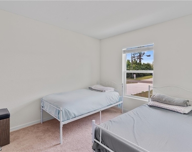 2706 9th Street Sw - Photo Thumbnail 5