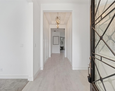 32018 Crested Knoll Court - Photo Thumbnail 7