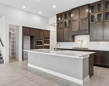 32018 Crested Knoll Court - Photo Thumbnail 19