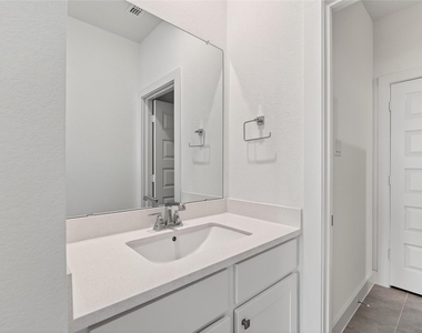 32018 Crested Knoll Court - Photo Thumbnail 36
