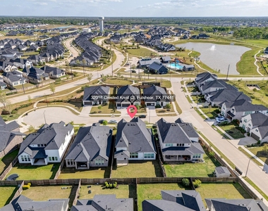 32018 Crested Knoll Court - Photo Thumbnail 6