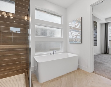 32018 Crested Knoll Court - Photo Thumbnail 24