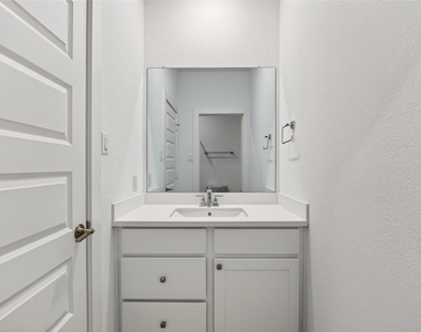 32018 Crested Knoll Court - Photo Thumbnail 34