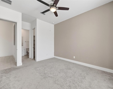 32018 Crested Knoll Court - Photo Thumbnail 30