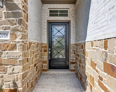 32018 Crested Knoll Court - Photo Thumbnail 3