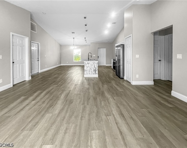 3309 10th Street W - Photo Thumbnail 11
