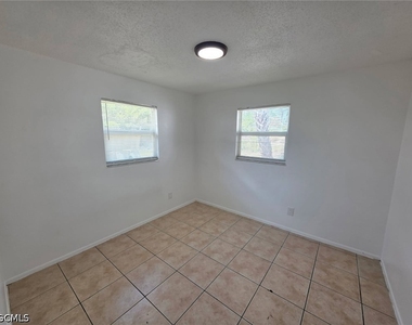5426 Sago Avenue - Photo Thumbnail 2