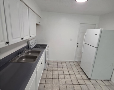 5426 Sago Avenue - Photo Thumbnail 7