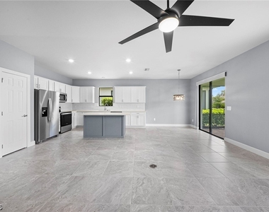 3685 E Hampton Circle - Photo Thumbnail 11