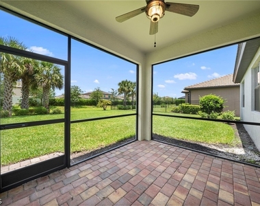 3685 E Hampton Circle - Photo Thumbnail 26