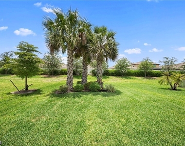 3685 E Hampton Circle - Photo Thumbnail 28