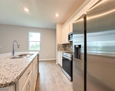 512 Nw 25th Avenue - Photo Thumbnail 15
