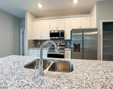 512 Nw 25th Avenue - Photo Thumbnail 20
