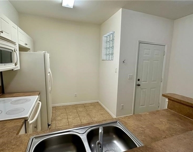 4299 Bellasol Circle - Photo Thumbnail 17