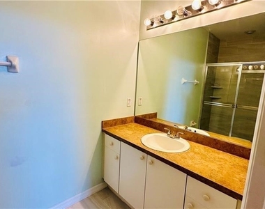 4299 Bellasol Circle - Photo Thumbnail 24