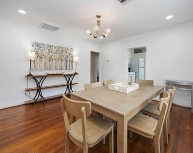 2714 Palm Street - Photo Thumbnail 13