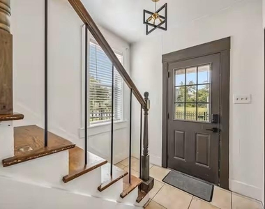 2714 Palm Street - Photo Thumbnail 1