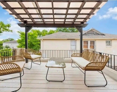 2714 Palm Street - Photo Thumbnail 11