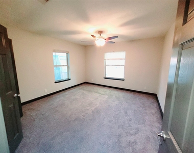 1501 Asbury Street - Photo Thumbnail 12