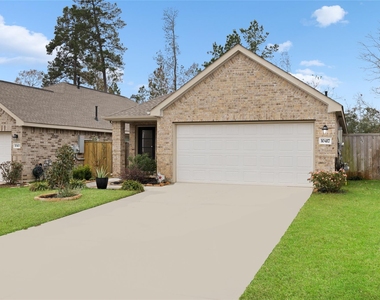 10417 Pineland Drive - Photo Thumbnail 2
