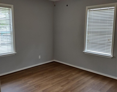 6027 Belneath Street - Photo Thumbnail 3