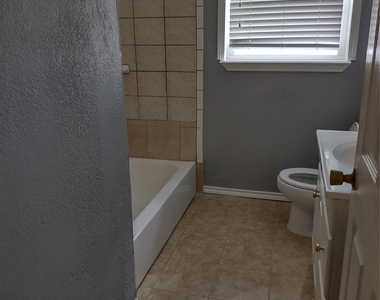 6027 Belneath Street - Photo Thumbnail 4