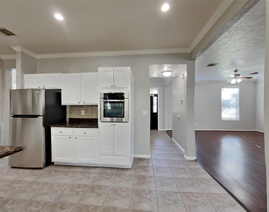 7619 Almond Springs Drive - Photo Thumbnail 6