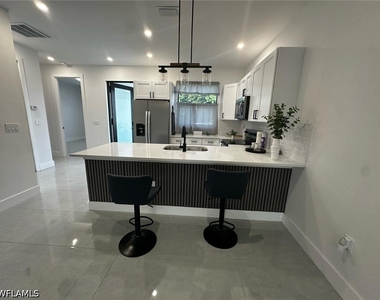 4663 30th Street Sw - Photo Thumbnail 1