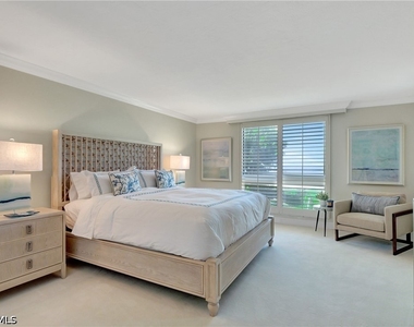 2357 Gulf Shore Boulevard N - Photo Thumbnail 8