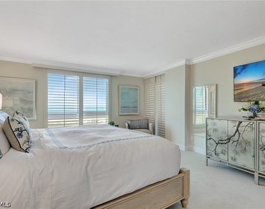 2357 Gulf Shore Boulevard N - Photo Thumbnail 10