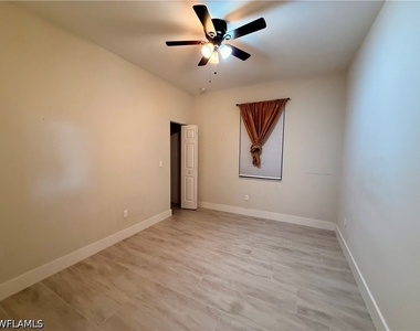 5560 Belrose Street - Photo Thumbnail 23
