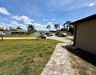 5560 Belrose Street - Photo Thumbnail 9