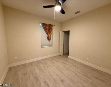 5560 Belrose Street - Photo Thumbnail 24