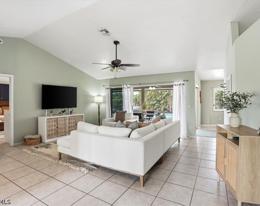 27376 Imperial Oaks Circle - Photo Thumbnail 3