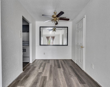 12658 Ashford Meadow Drive - Photo Thumbnail 6