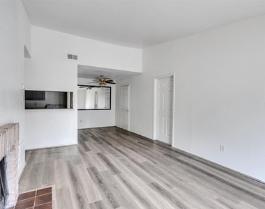 12658 Ashford Meadow Drive - Photo Thumbnail 5