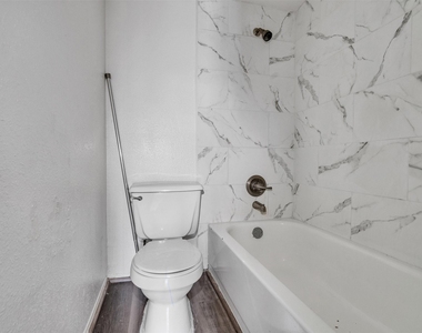 12658 Ashford Meadow Drive - Photo Thumbnail 11