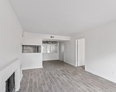 12658 Ashford Meadow Drive - Photo Thumbnail 4