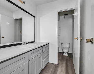 12658 Ashford Meadow Drive - Photo Thumbnail 10