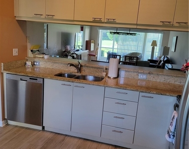 1001 Eastham Way - Photo Thumbnail 9