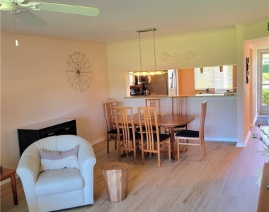 1001 Eastham Way - Photo Thumbnail 6