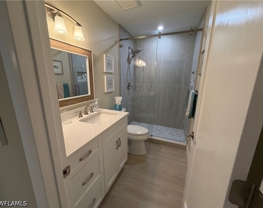 3002 Sandpiper Bay Circle - Photo Thumbnail 14
