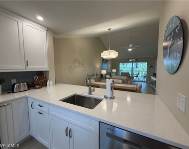 3002 Sandpiper Bay Circle - Photo Thumbnail 10