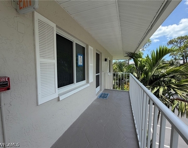 3002 Sandpiper Bay Circle - Photo Thumbnail 2