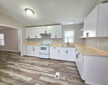 310 Paddock Road - Photo Thumbnail 3