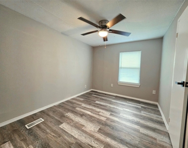 310 Paddock Road - Photo Thumbnail 11