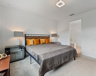 5644 Celebration Drive - Photo Thumbnail 20