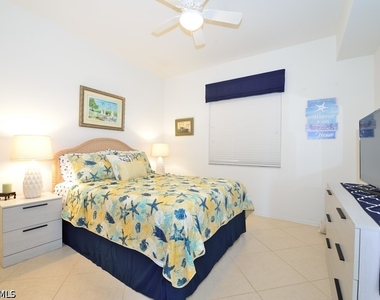 3830 Sawgrass Way - Photo Thumbnail 9